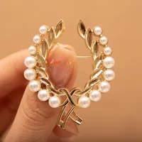New Style Brooch Women's High-end Zinc Alloy Niche Corsage Fresh And Sweet Clothing Accessories Clothing Accessories sku image 11