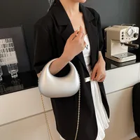 Acrylic Bag  New Fashion  Clutch Bag Personalized Crescent Celebrity Chain Crossbody Dinner Bag main image 3