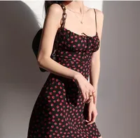 French Niche Retro Girl Summer New Black Wild Rose Floral Slimming Look High Waist Suspender Dress main image 3