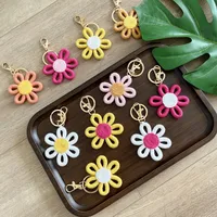 Daisy Party Gift Mini Flower Keychain Sunflower Woven Simple Pendant Car Ring Decoration Ornament Handmade Cotton Rope Plant Floral main image 2