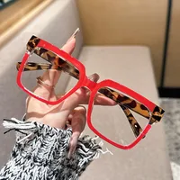 Fashionable Ladies Full Frame Square Sunglasses Leopard Print Casual School Use Leisurely Street Walking Optical Glasses For All Seasons main image 1