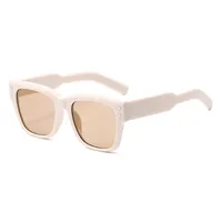 Stylish Large Frame UV Protection Sunglasses Trendy Street Snap  Fashionable Glasses For Men And Women sku image 4