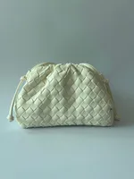Sweet Cloud-Shaped Women's Cross-Body Bag Fashion Handbag Dumpling Bag Leisure Travel Pu Material Lock Closure Small Size sku image 16