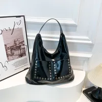 Large Size Retro Oil Leather Rivet Decorated Tote Bag Women's Single Shoulder Bag Casual Pure Color Dumpling Shape Street Style sku image 2