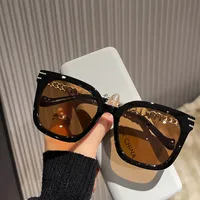 Fashion Women's Square Chain Sunglasses Thin Looking Fashion Glasses Chic Feeling Travel Style Sunscreen Brown Black main image 2