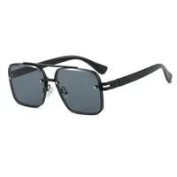 Square Frog Eye Sunglasses Punk Style Metal Frameless Fashion Driving Travel Glasses Gray And Gold PC Material Men Glasses main image 3