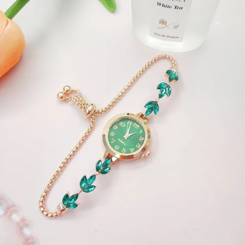 Casual Elegant Petal Magnet Buckle Quartz Women's Watches