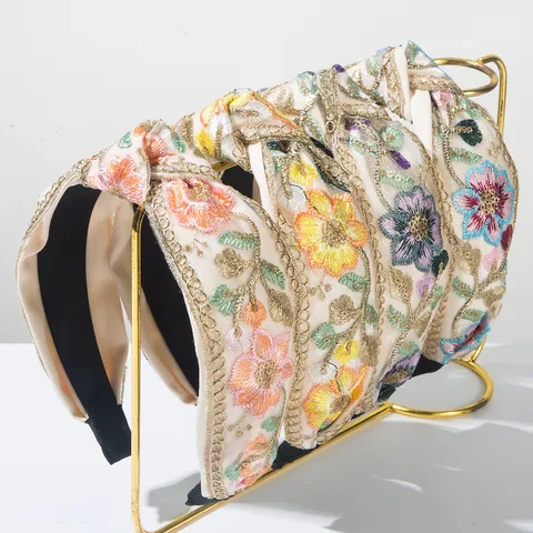 Women's Princess Embroidery Sweet Flower Cloth Hair Band