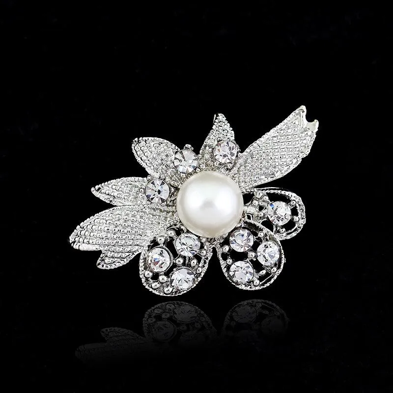 Stylish Clear Rhinestone Flower Brooch Nhdr152156