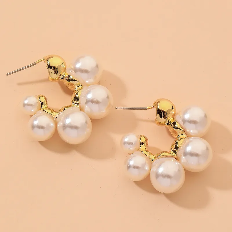 Fashion Geometric Inlaid Pearls Alloy Artificial Gemstones Earrings