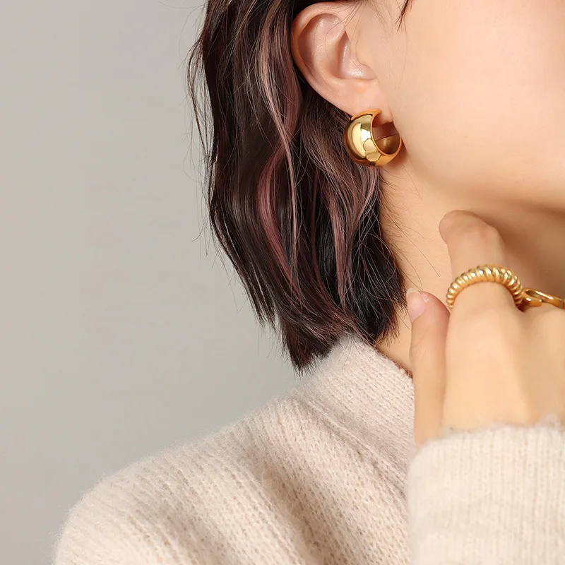 Fashion C Shape Plating 304 Stainless Steel No Inlaid 18K Gold Plated Earrings