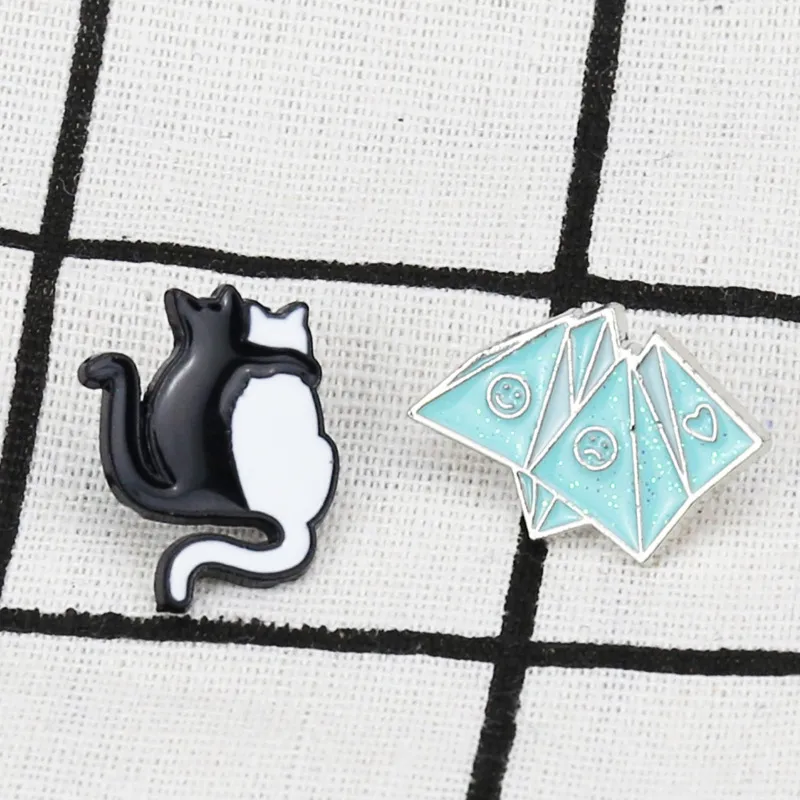 Southeast Northwest Origami Collar Pin Children's Enamel Badge Brooch