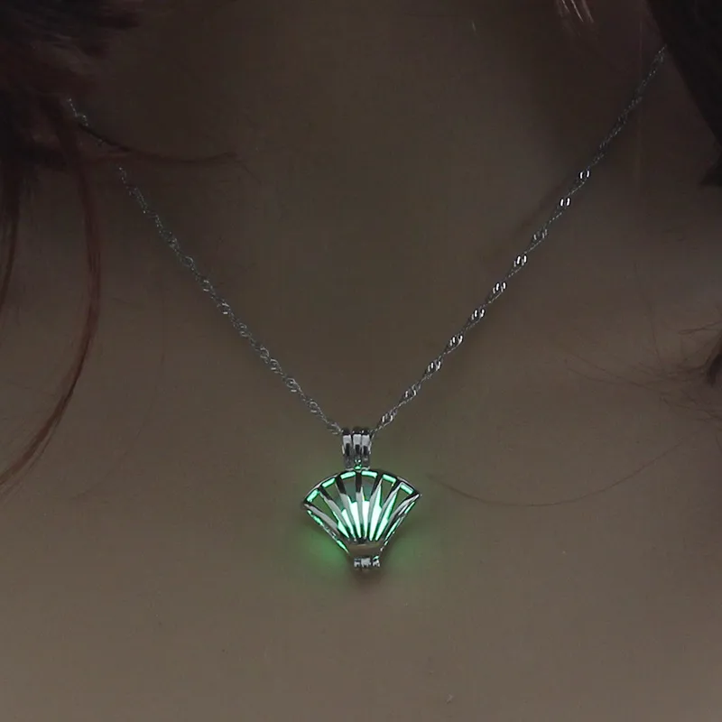 Fashion Hot Sale Moon Represents My Heart Luminous Necklace Heart Pendant Wholesale Nihaowholesale
