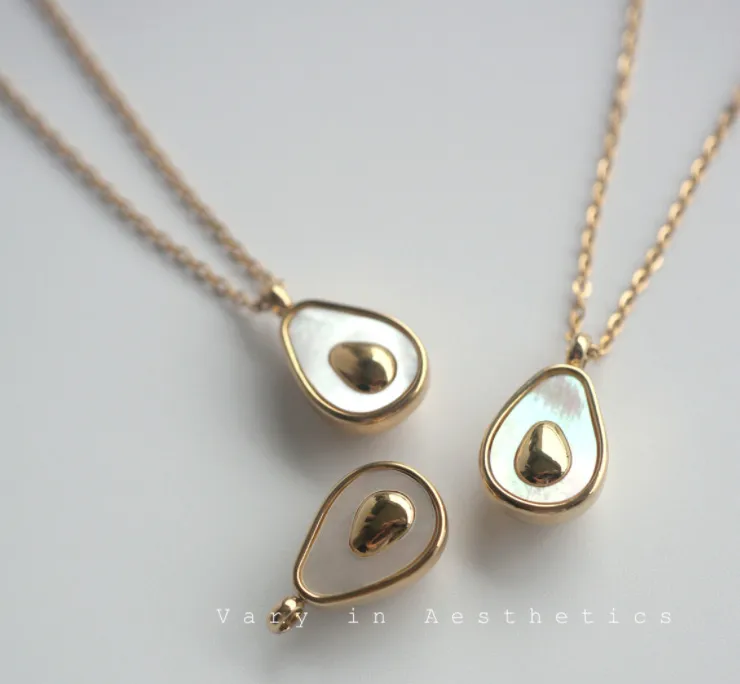 Wholesale Jewelry Heart 304 Stainless Steel Titanium Steel Shell 18K Gold Plated Inlaid Shell Inlaid Gold Necklace
