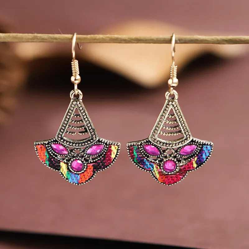 Retro Hollow Geometric Contrast Color Inlaid Rhinestone Fabric Owl Earrings