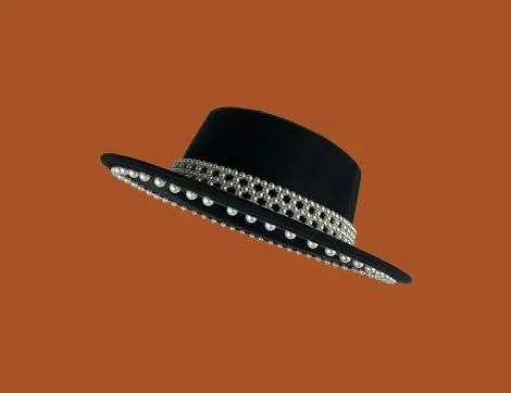 Women's Elegant Retro British Style Solid Color Pearl Wide Eaves Fedora Hat