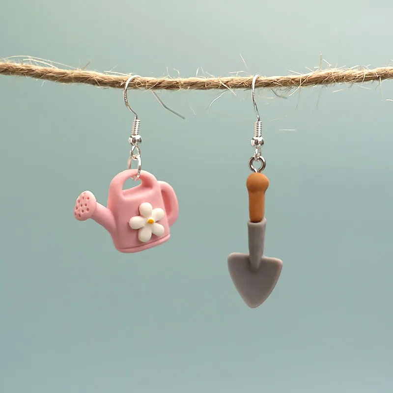 Wholesale Jewelry Novelty Pastoral Watering Pot Shovel Plastic Ear Hook