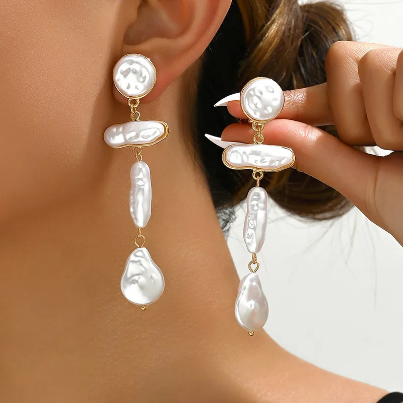 1 Pair Elegant Streetwear Geometric Irregular Imitation Pearl Alloy Rhinestones Drop Earrings