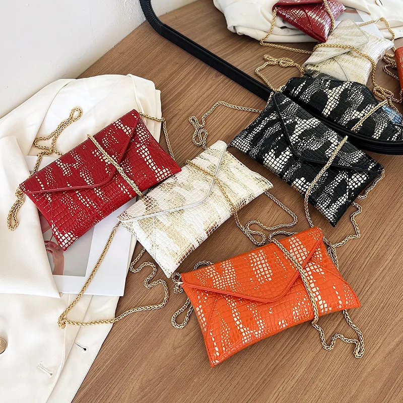 Women's Medium Pu Leather Crocodile Streetwear Square Magnetic Buckle Square Bag