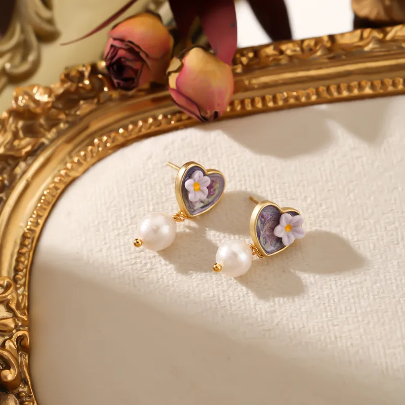 1 Pair Elegant Heart Shape Enamel Alloy Freshwater Pearl 18K Gold Plated Drop Earrings