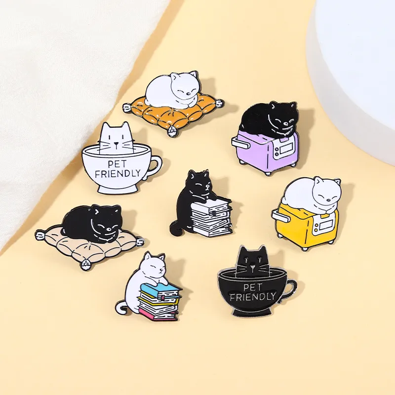 Cute Cat Alloy Stoving Varnish Unisex Brooches