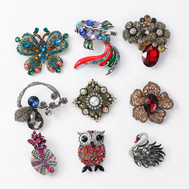 Elegant Retro Swan Owl Butterfly Alloy Rhinestones Unisex Brooches