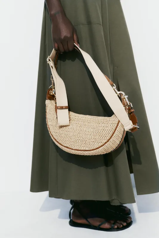 Women's Medium Straw Solid Color Vacation Streetwear Weave Magnetic Buckle Underarm Bag