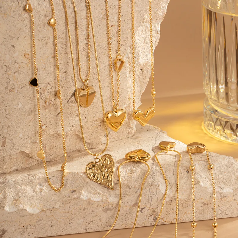Simple Style Classic Style Heart Shape Titanium Steel Plating Gold Plated Women's Pendant Necklace
