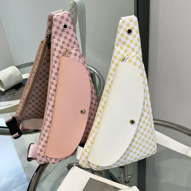 Women's Medium Pu Leather Argyle Streetwear Dumpling Shape Zipper Crossbody Bag