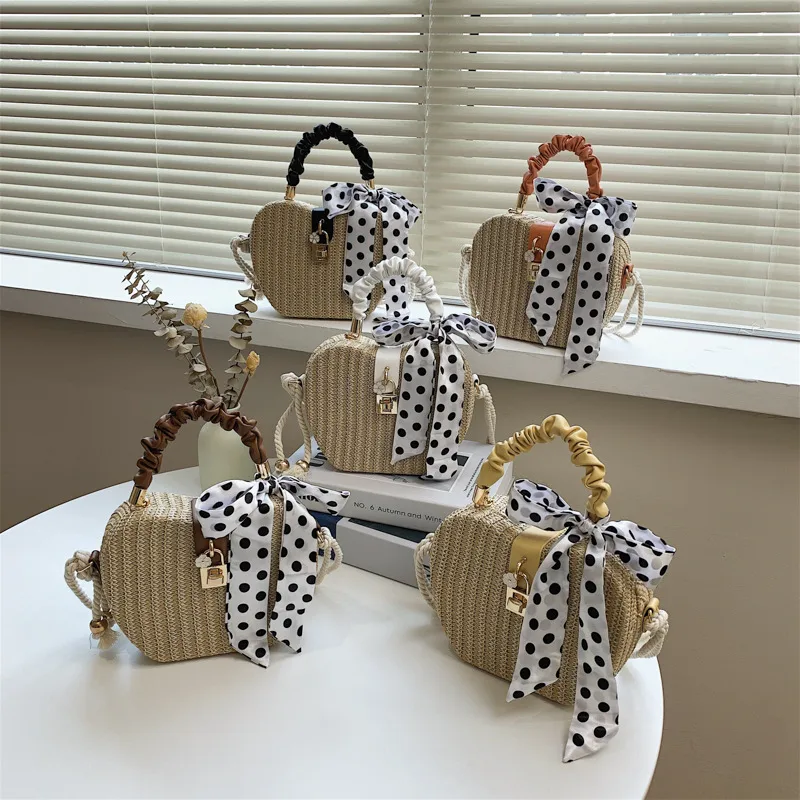 Women's Medium Straw Solid Color Vacation Beach Ribbon Weave Lock Clasp Straw Bag
