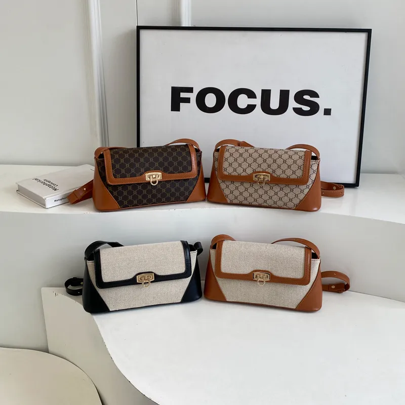 Women's Medium Pu Leather Monogram Vintage Style Classic Style Sewing Thread Square Flip Cover Underarm Bag