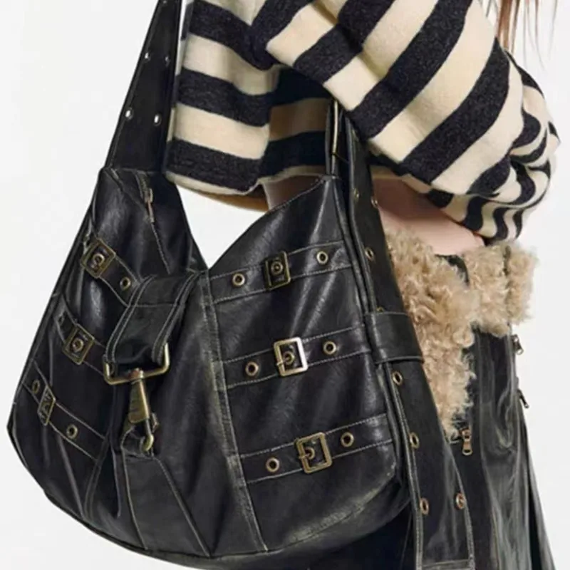 Women's Large Pu Leather Solid Color Streetwear Square Zipper Tote Bag