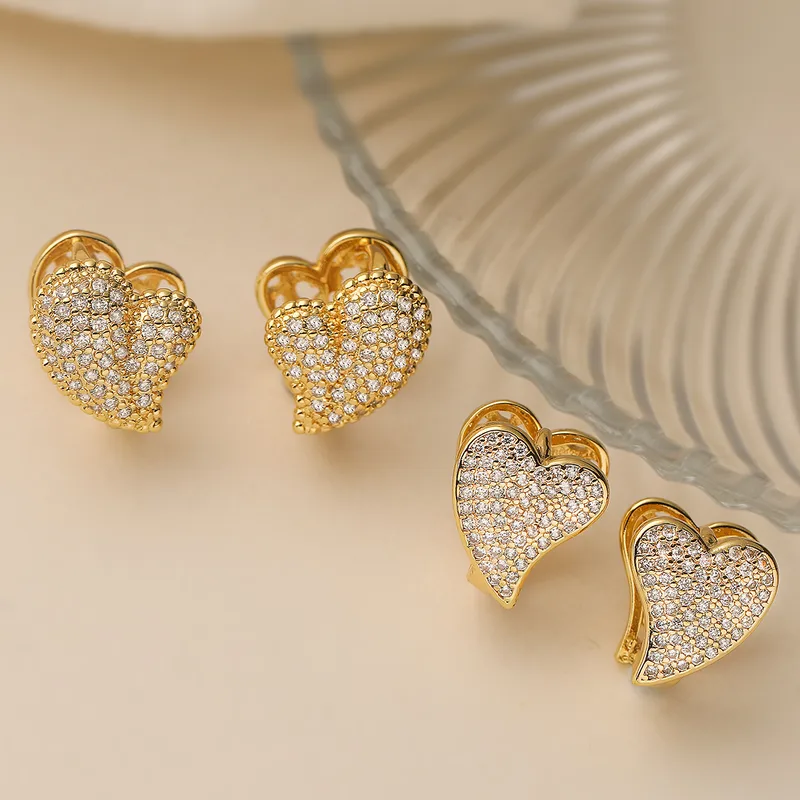 1 Pair Simple Style Heart Shape Copper Zircon Earrings
