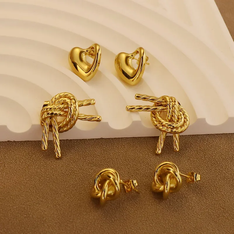 1 Pair Simple Style Heart Shape 304 Stainless Steel 18K Gold Plated Ear Studs