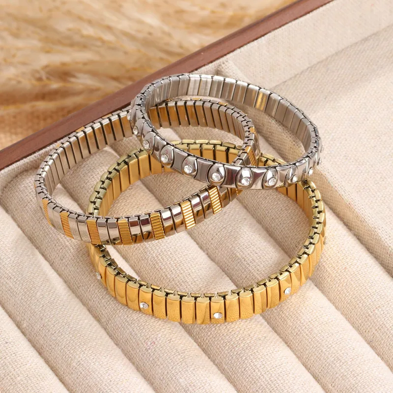 Vintage Style Geometric Titanium Steel Plating Women's Bracelets