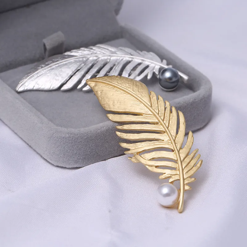 Retro Alloy Plating Inlay Pearl Women's Brooches