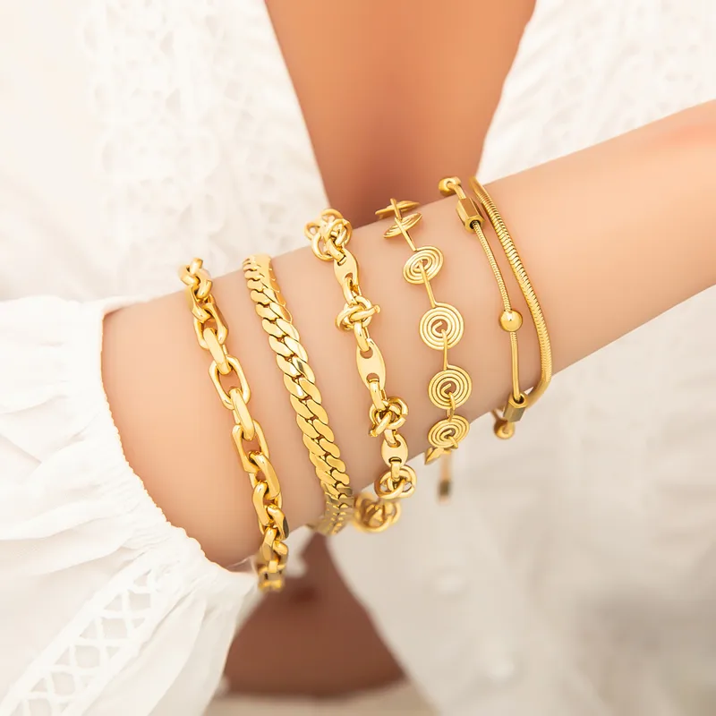 Vintage Style Classic Style Solid Color 304 Stainless Steel Women's Bracelets