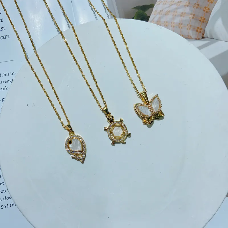 Casual Beach Commute Tortoise Butterfly Whale 304 Stainless Steel Plating Inlay Acrylic Zircon 18K Gold Plated Women's Pendant Necklace
