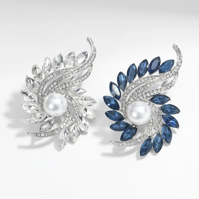 Elegant Simple Style Flower Alloy Plating Unisex Brooches