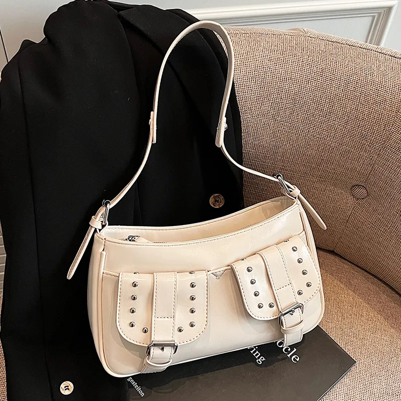 Women's PU Solid Color Elegant Sewing Thread Rivet Square Zipper Underarm Bag
