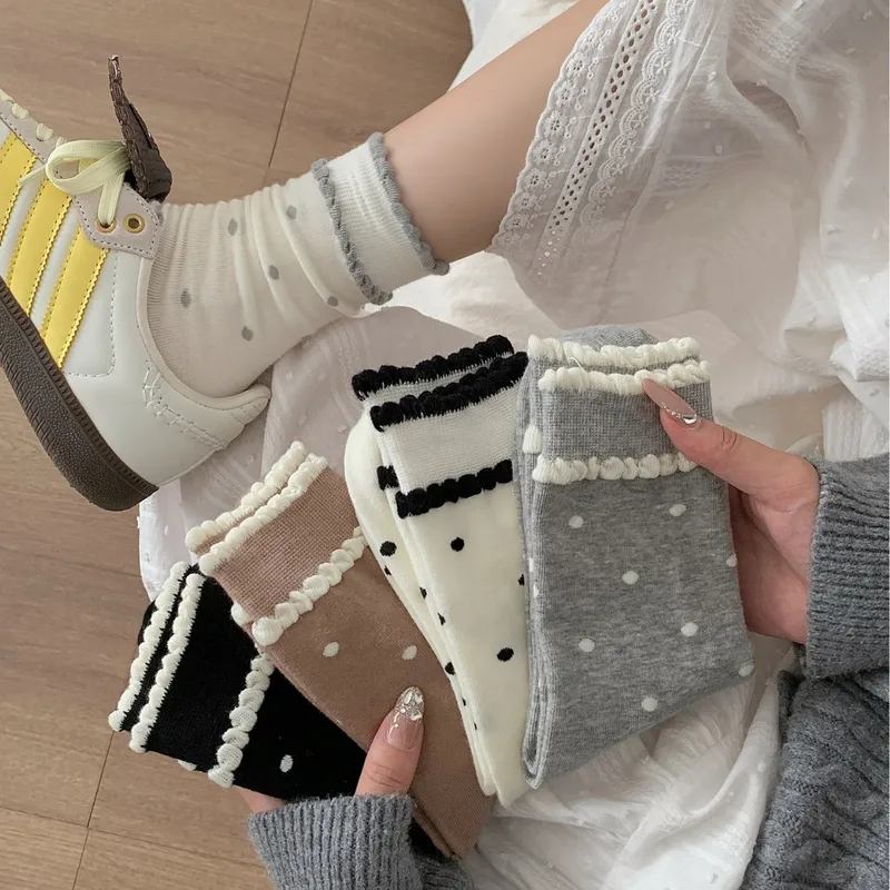 Women's Elegant Polka Dots Cotton Crew Socks A Pair