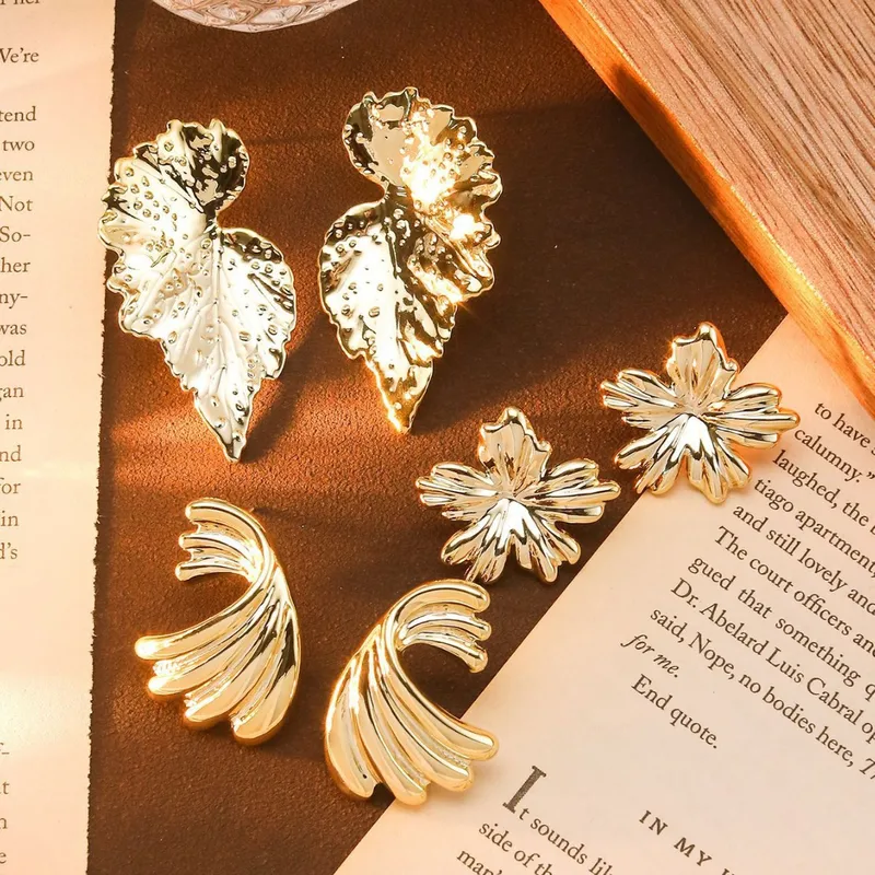 1 Pair Exaggerated Streetwear Flower Plating Arylic Ear Studs