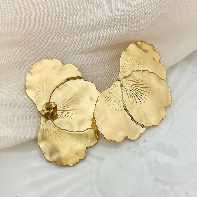 1 Pair Retro Classic Style Flower Plating 304 Stainless Steel Ear Studs