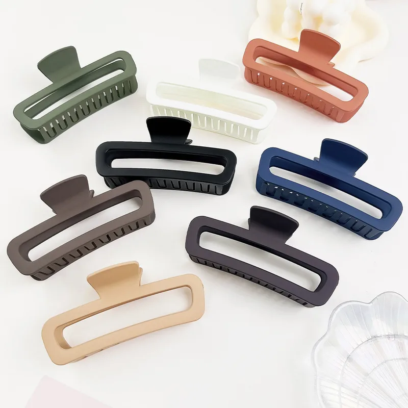 Women's Classic Style Solid Color Plastic Hair Claws