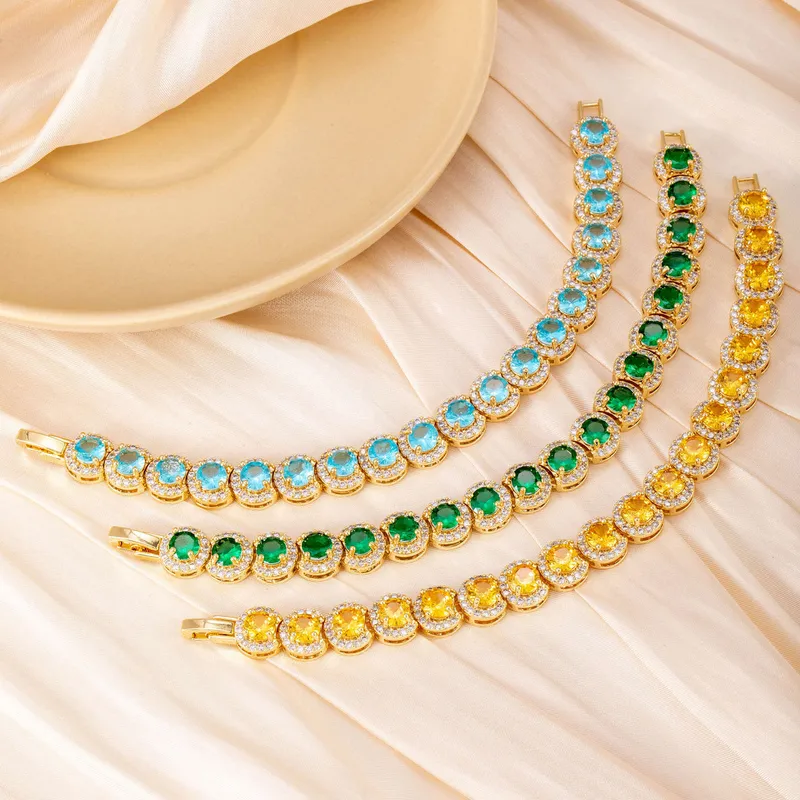Retro Classic Style Geometric Copper Plating Zircon Women's Bracelets