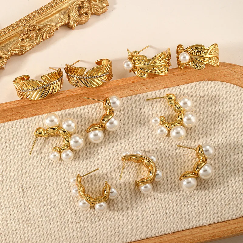 1 Pair Vacation Classic Style Solid Color Inlay Titanium Steel Pearl Ear Studs