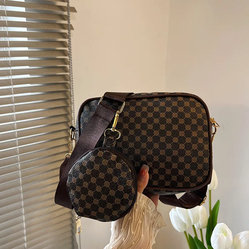 Women's Pu Leather Four Leaf Clover Streetwear Square Zipper Square Bag