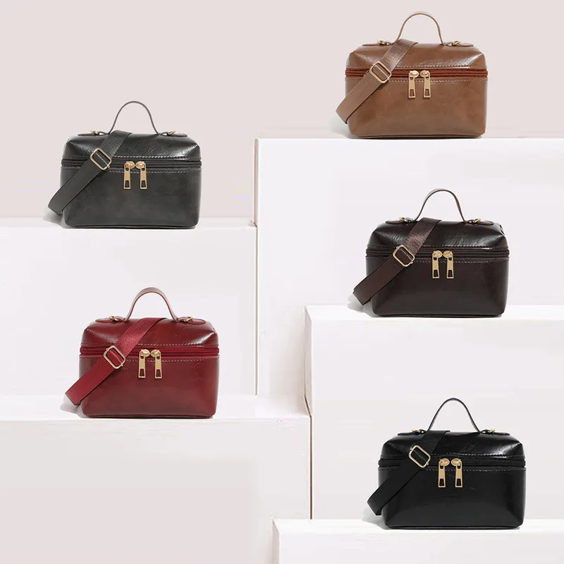 Women's Medium Pu Leather Solid Color Vintage Style Classic Style Pillow Shape Zipper Crossbody Bag