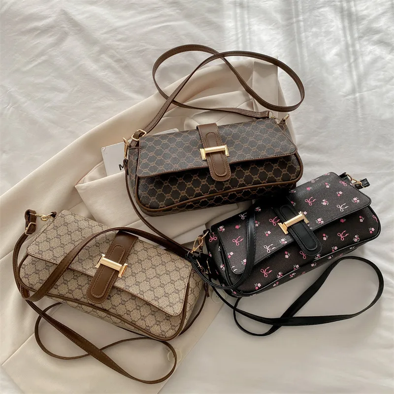 Women's Large PU Monogram Elegant Streetwear Sewing Thread Square Flip Cover Underarm Bag