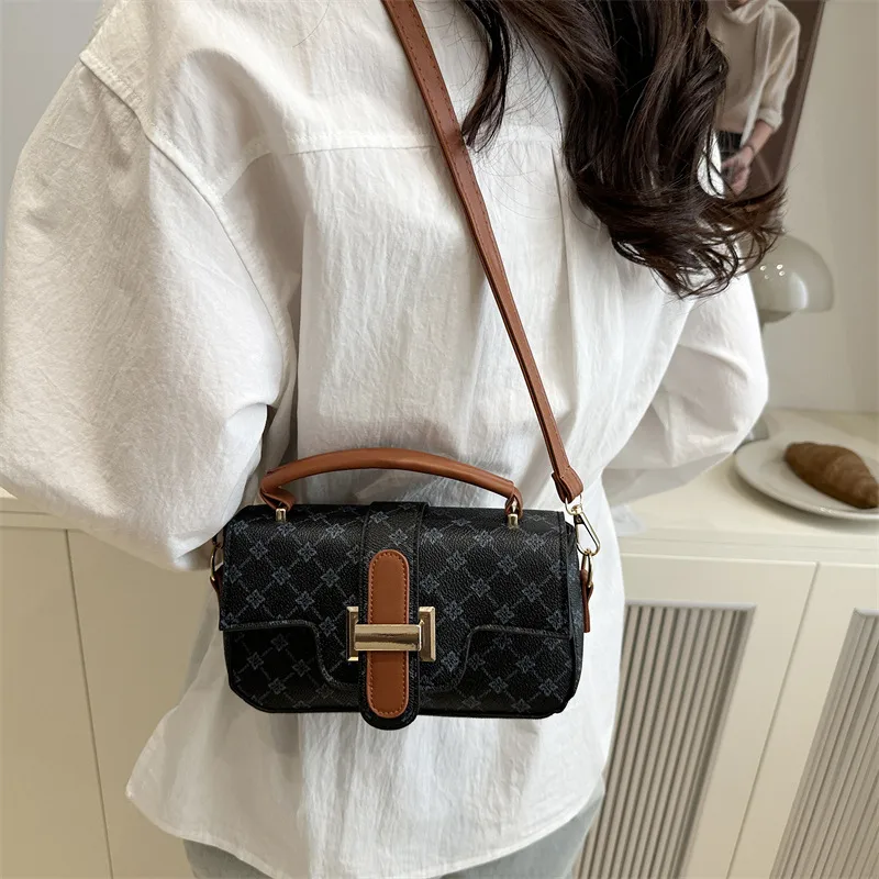 Women's Small PU Monogram Streetwear Sewing Thread Square Flip Cover Square Bag